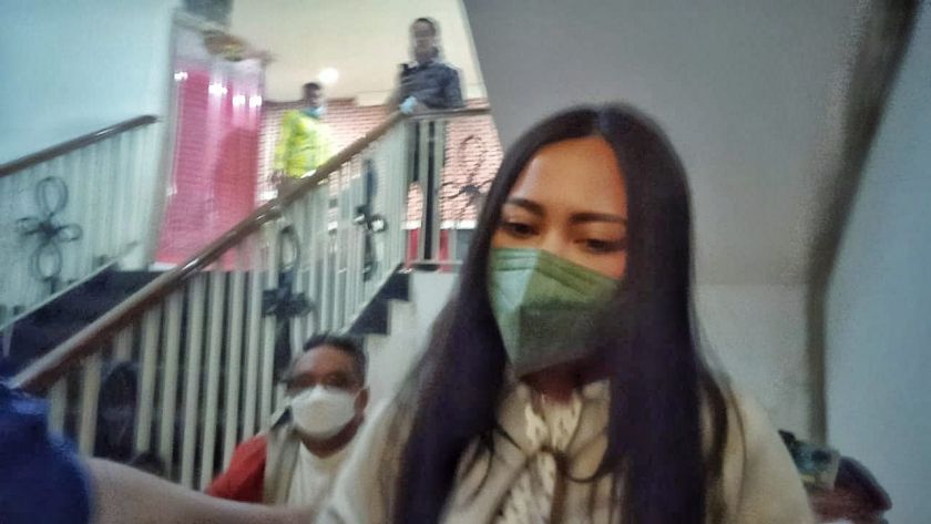 Rachel Vennya Jalani Pemeriksaan di Polda Metro Jaya pada 21 Oktober 2021.*