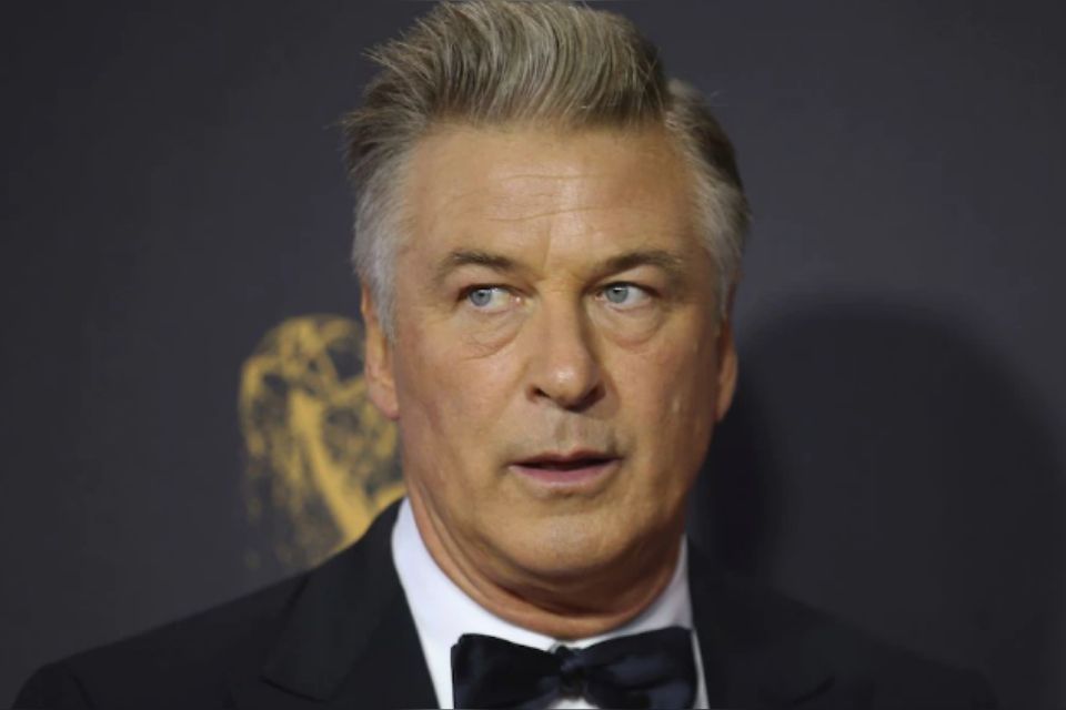 Alec Baldwin Tembakkan Senjata Di Lokasi Syuting Tewaskan Sinematografer Karawang Post