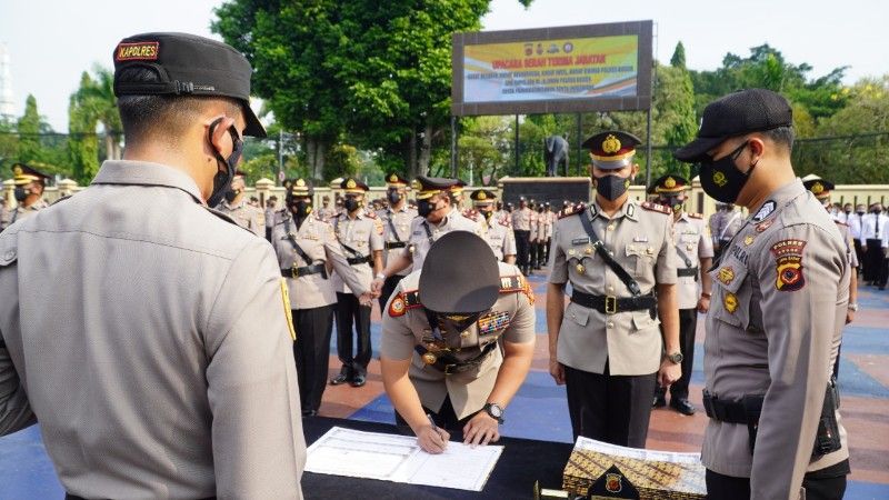 AKBP Harun Rotasi Jabatan 9 Kapolsek dan 4 Kasat di Jajaran Polres Bogor
