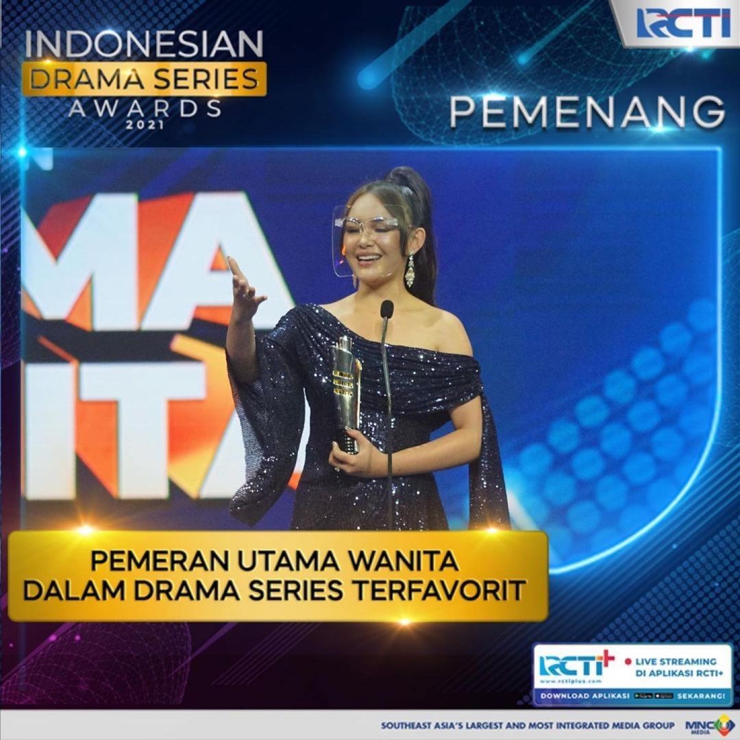 Amanda Manopo di Indonesian Drama Series Awards 2021