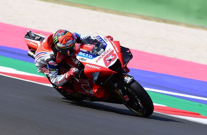 Pembalap Monster Energy Yamaha MotoGP Fabio Quartararo saat kualifikasi. MotoGP - Grand Prix Emilia Romagna - Kualifikasi - Sirkuit Dunia Misano Marco Simoncelli, Misano, Italia - 23 Oktober 2021.