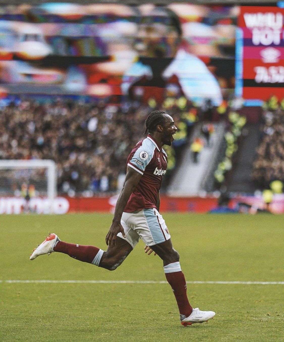 Michail Antonio membawa West Ham United menundukkan Tottenham Hotspur 1-0 setelah mencetak gol semata wayang dalam laga pekan kesembilan