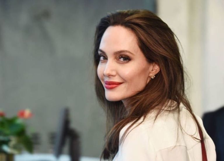 Angelina Jolie//instagram.com/sangelinajolie_offiicial