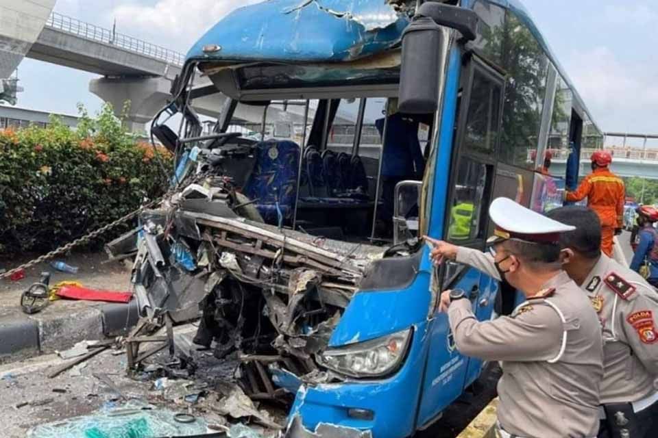 Update Tabrakan Dua Bus TransJakarta: Dari 3D Scanner Terungkap ...