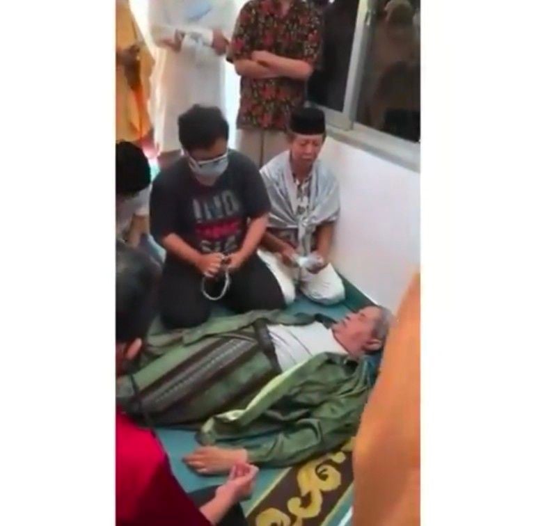 Video Viral Jamaah Mendadak Meninggal Setelah Bertanya Tentang Bertemu Nabi Muhammad Zona Surabaya Raya