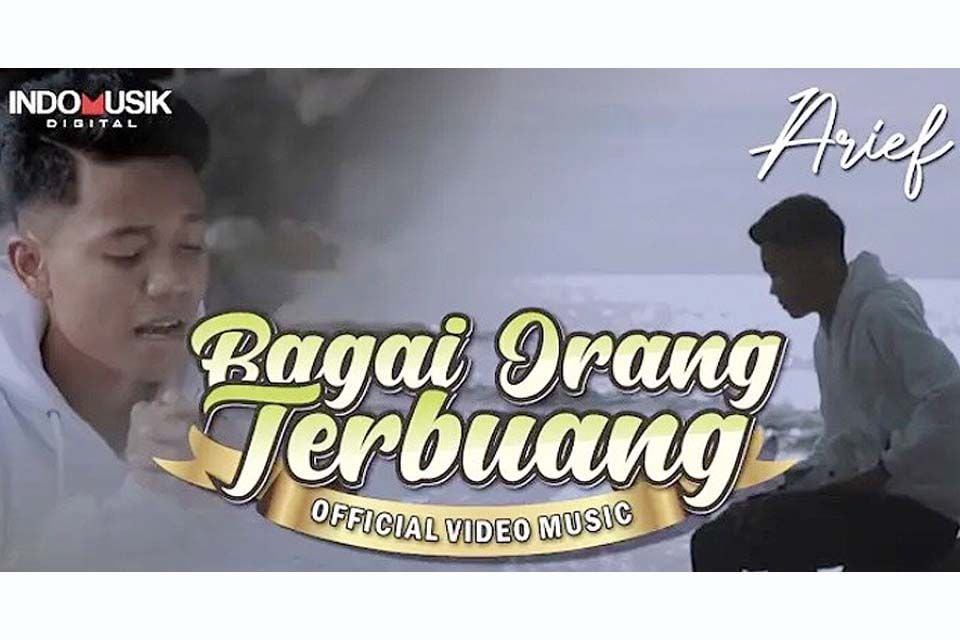  Lirik  Lagu  Bagai Orang Terbuang  yang Dibawakan Penyanyi 