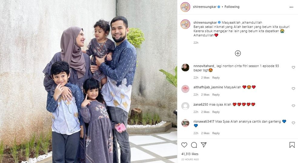 Shireen Sungkar mengunggah potret kebersamaan dengan keluarga kecilnya pada laman Instagram pribadinya.