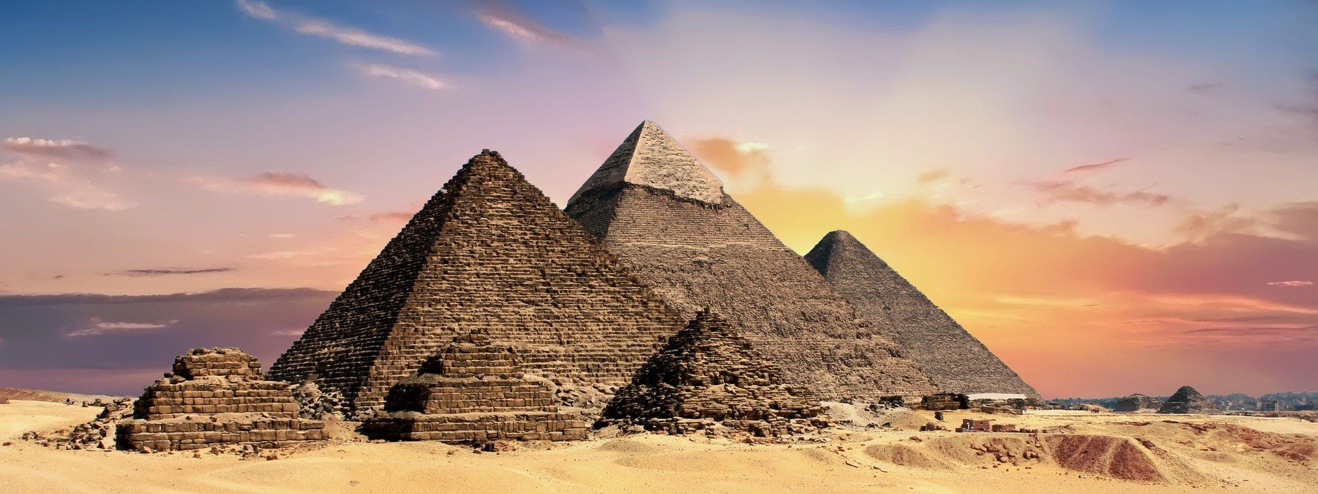 Situs arkeolog Mesir, Piramida.