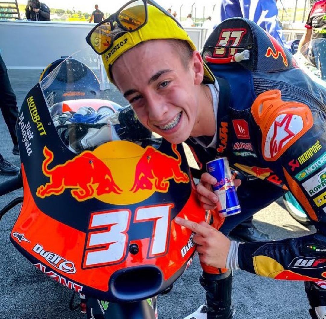 Pedro Acosta berhasil raih podium di moto2 portugal 2023