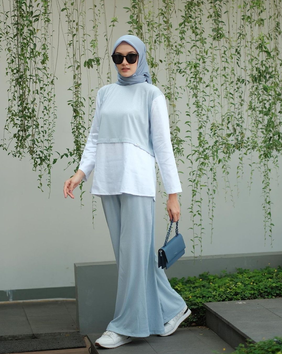 Perhatikan 5 Cara Berpakaian Menurut Islam, Ini Triknya Tutup Aurat Namun Tetap Fashionable