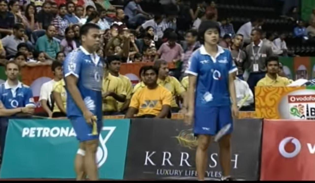 Markis Kido/Saprisee Taerattanachai saat pertandingan di Indian Badminton League 2013.