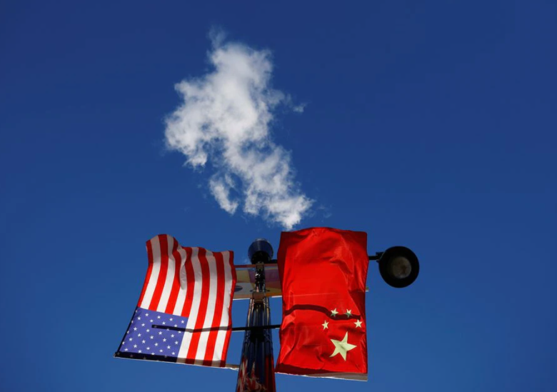 Ilustrasi bendera AS dan China.