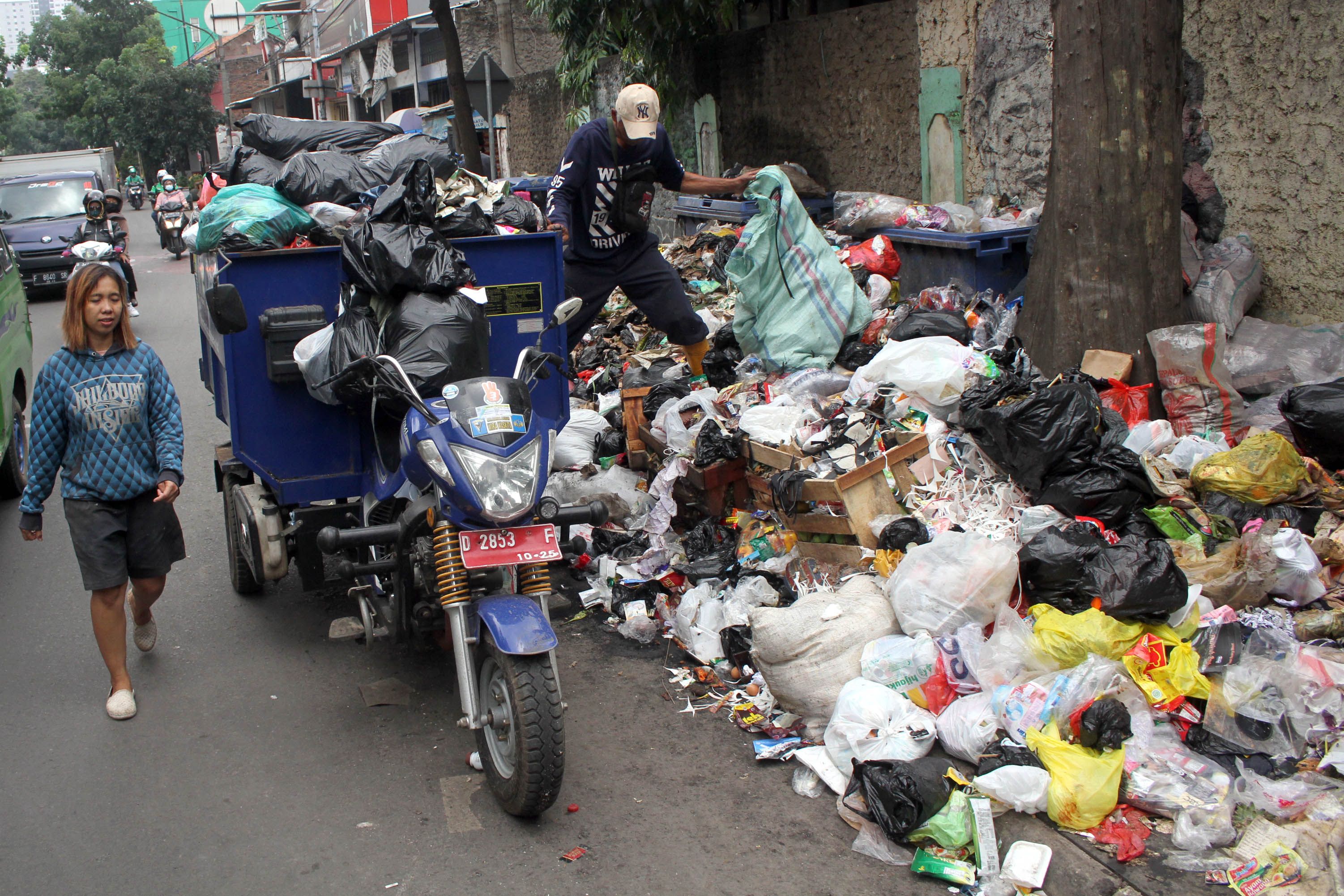 Perolehan retribusi pengelolaan sampah di Kota Bandung masih rendah pada tahun 2022 ini. Ternyata ini penyebabnya