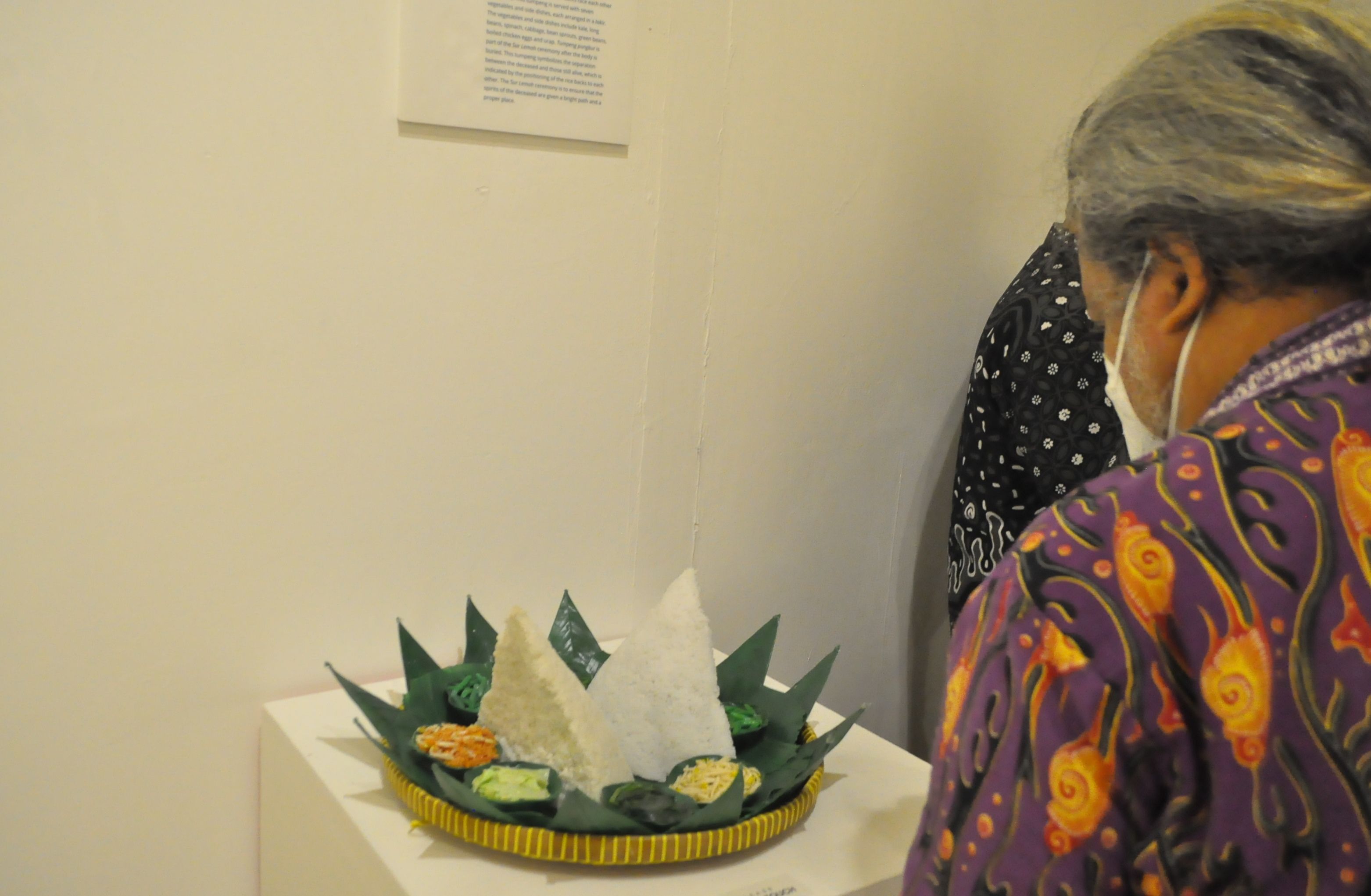 Aneka bentuk dan warna Tumpeng, dalam pameran bertajuk ‘Upaboga: Ketika Makanan Bercrita’, di Pameran Temporer Museum Sonobudoyo, Yogyakarta.