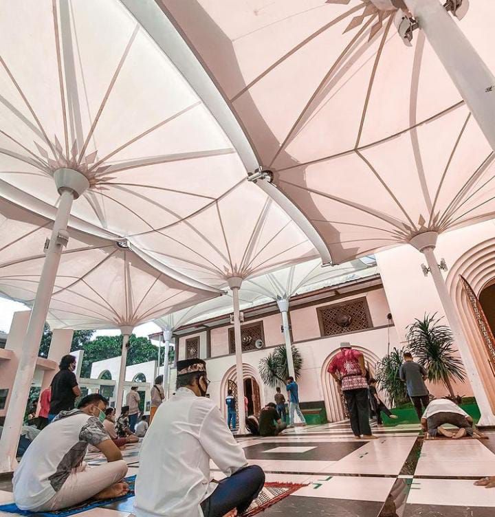 Masjid agung Cimahi. Jadwal shalat untuk Bandung dan sekitarnya pada Sabtu 15 Januari 2022