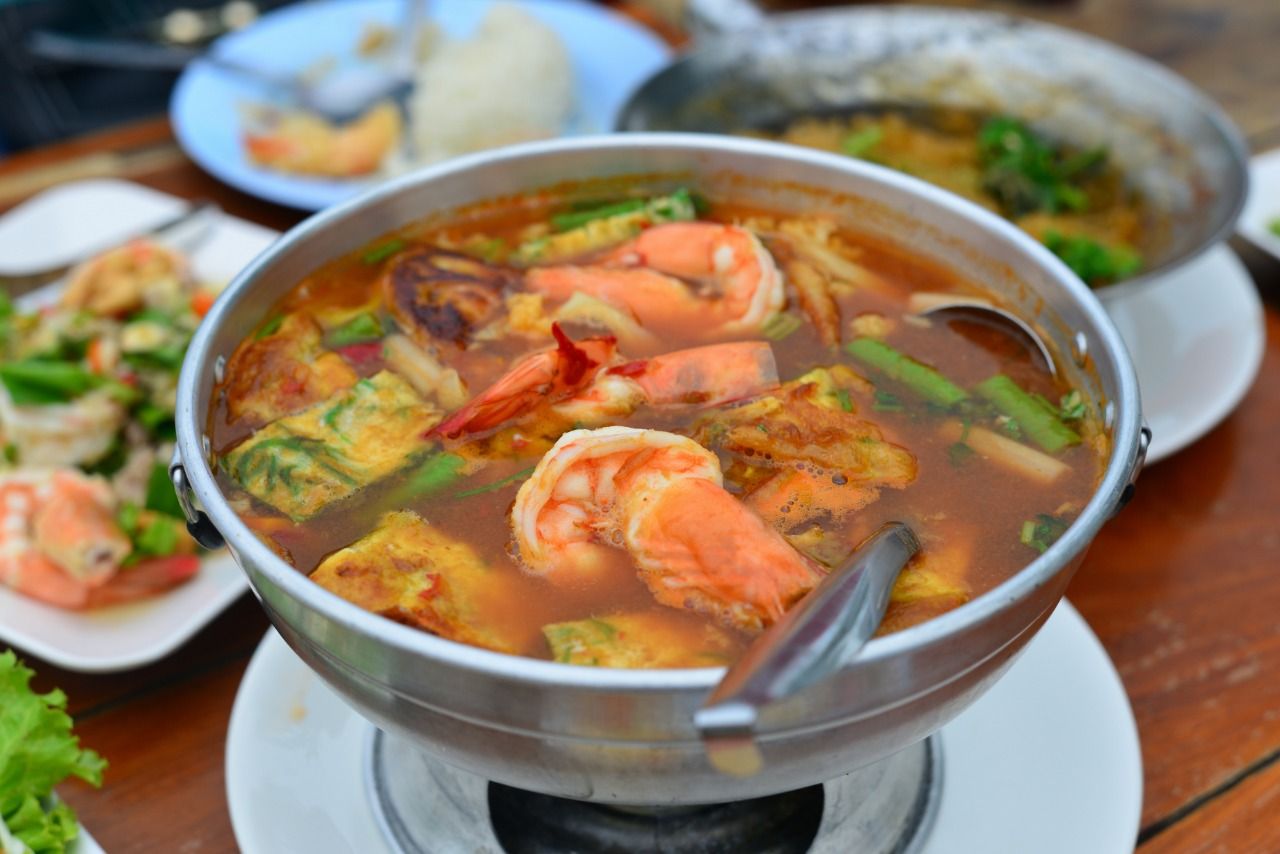 9 Makanan Khas Thailand Yang Populer Salah Satunya Tom Yam