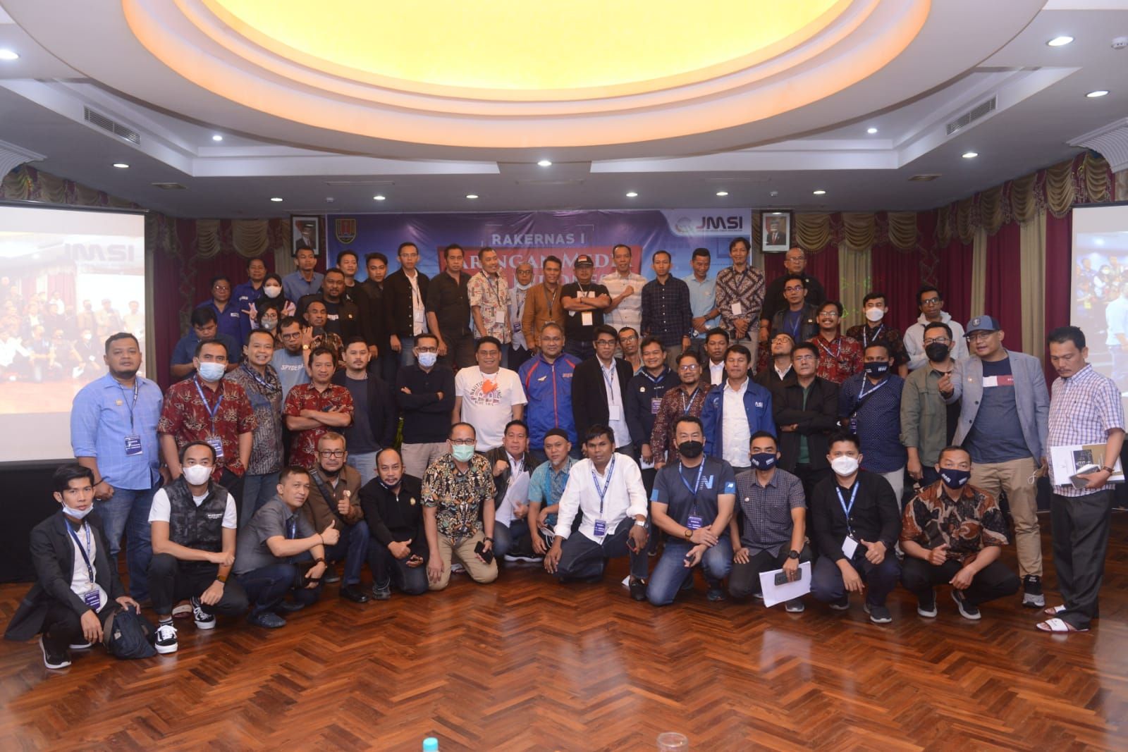 Peeerta dan peninjau Rakernas JMSI di Semarang yang ditutup Jumat 12 November 2021.