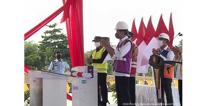 Presiden Jokowi secara langsung meresmikan seksi 1 Jalan Tol Serang Panimbang pada hari Selasa, 16 November 2021.