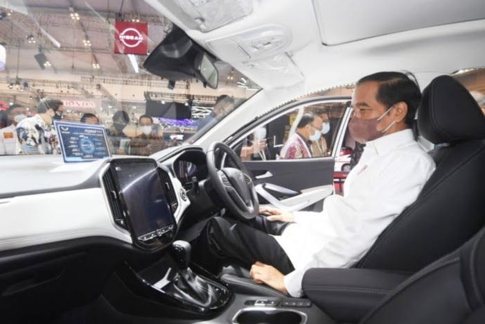 Dalam Pameran GIIAS, Jokowi Mendukung Pentingnya Ekosistem Mobil Listrik yang Rendah Emisi