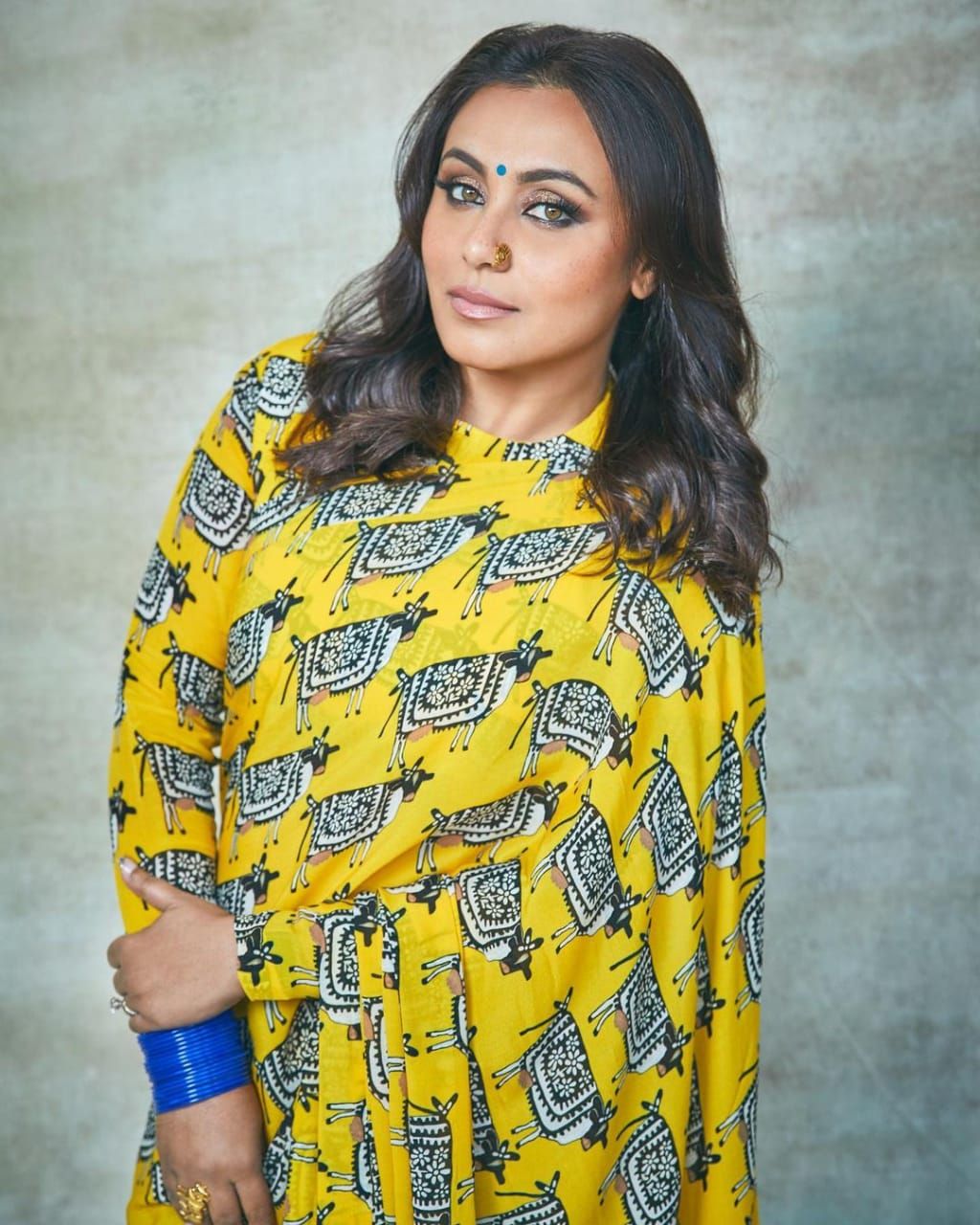 1024px x 1280px - Promosi Film Terbaru, Rani Mukerji Tampak Anggun dan Seksi Mengenakan Saree  - Halaman 2