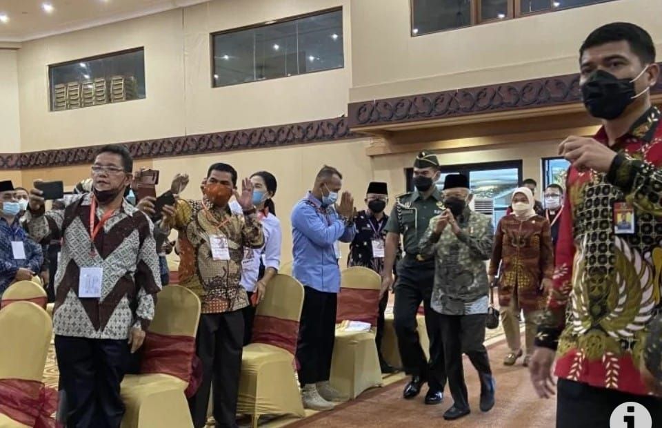 Wakil Presiden Ma'ruf Amin Hadiri Forum Kerukunan Umat Beragama di Minahasa Utara, Sulawesi Utara, Jumat 19 November 2021.