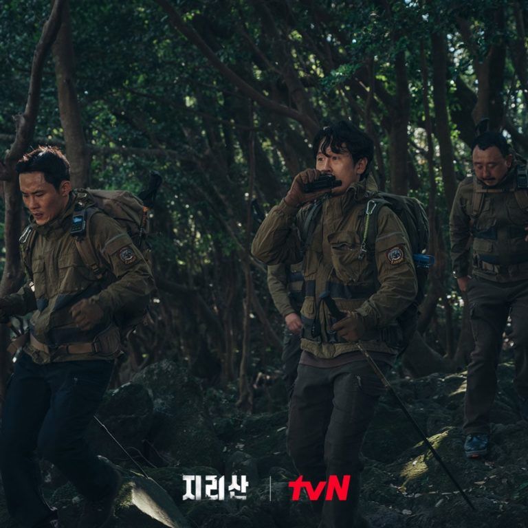 Jun Ji Hyun, Oh Jung Se, dan Lainnya Memulai Misi Penyelamatan Untuk Menemukan Go Min Si di Jirisan/