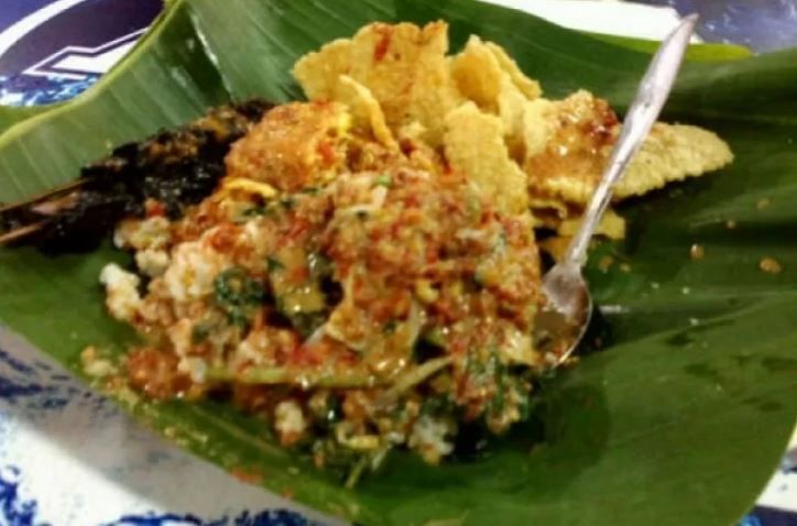 Ilustrasi kuliner pecel yang enak di Kabupaten Sidoarjo, Jawa Timur.*