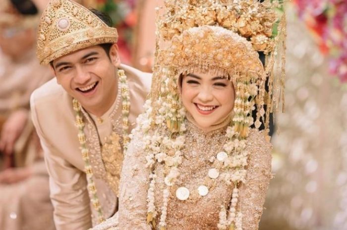 Baru Saja Jadi Suami Istri, Teuku Ryan Dipergoki Selingkuh Buat Ria Ricis Naik Pitam /Instagram.com/@riaricis1795