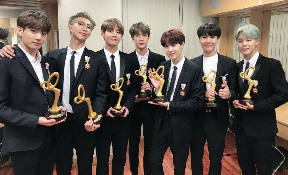 Tagar Scammys dan BTS Already Win Trending Twitter di Seluruh Dunia Karena Grup Hanya Terima 1 Nominasi Grammy