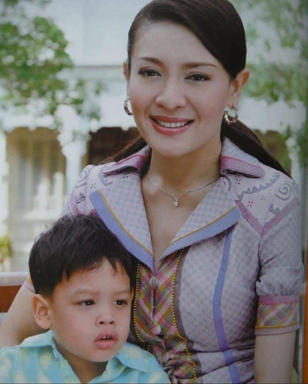 Inilah 5 Fakta Srirasmi Suwadee Mantan Istri Ketiga Raja Thailand Terpisah ...