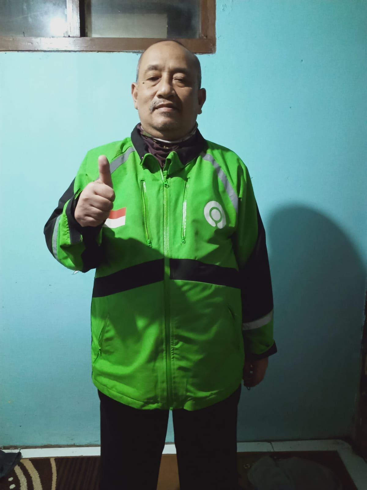 Salim (50th) ia berprofesi sebagai ojek online yang beralamat di jalan Maler Tengah Rt 06 Rw 05 Bandung, beliau menderita asam urat selama 3 tahun. Setelah menggunakan produk ini penyakit beliau secara berangsur-angsur membaik.