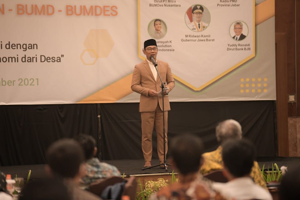 Gubernur Jawa Barat Ridwan Kamil membuka Simposium Kolaborasi dan Sinergi BUMN-BUMD-BUMDes Jabar di Hotel Preanger, Kota Bandung, Jumat, 26 November 2021./Humas Pemprov Jabar