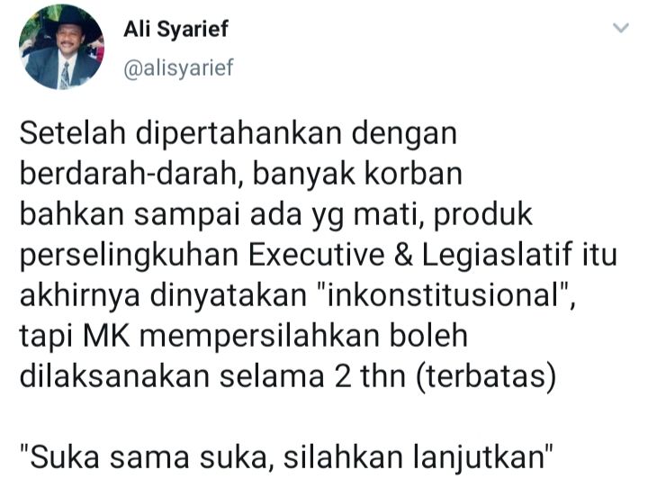 Cuitan Ali Syarief yang menanggapi soal keputusan MK mengenai UU Cipta Kerja.