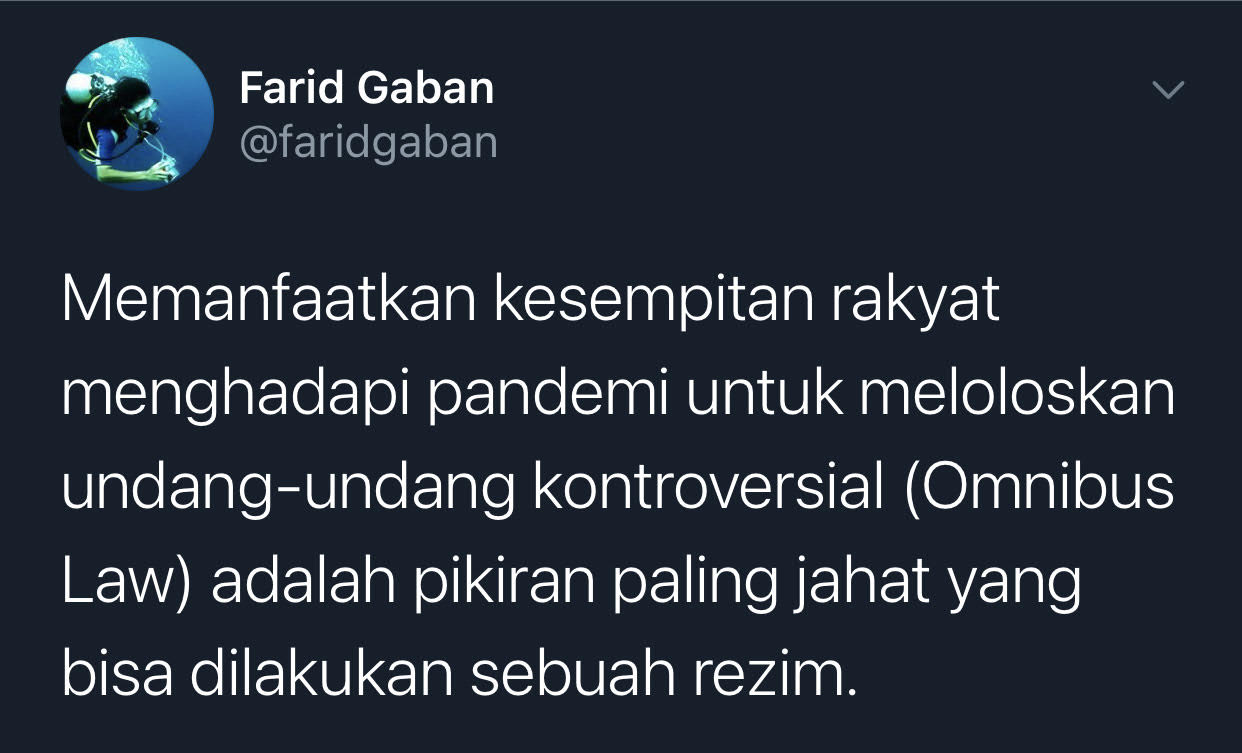 Cuitan jurnalis senior, Farid Gaban yang melontarkan kritikan setalah UU Cipta Kerja dinyatakan inkonstitusional oleh Mahkamah Konstitusi (MK).