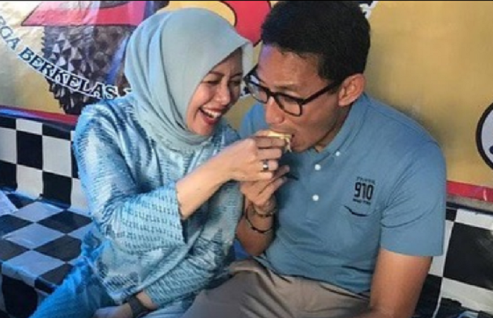 Sandiaga Uno membongkar rahasia 31 tahun lalu di masa menjalin Long Distance Relationship dengan Nur Asia, tepat di hari ulang tahun Mpok Nur.