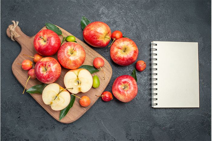 Ilustrasi manfaat mengkonsumsi apel merah bagi kesehatan tubuh oleh Kementerian Pertanian RI.
