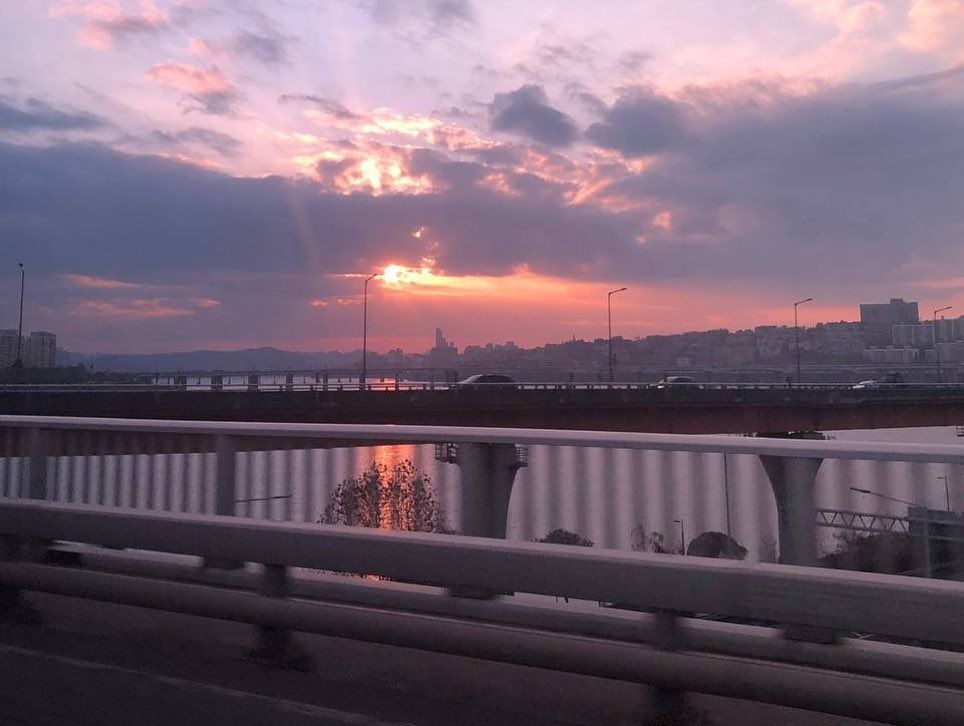 Jisung NCT Dream berbagi pemandangan sunset yang indah untuk NCTzen.