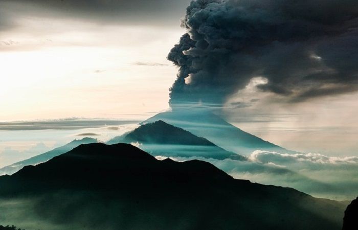 “Deretan Sejarah Letusan Gunung Semeru, Pernah Beraktivitas Vulkanik Selama 5 Bulan” 