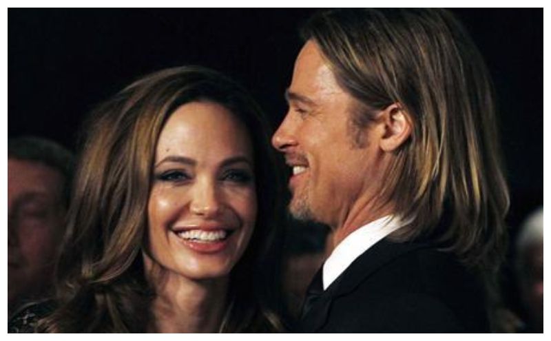Tonton film Mr and Mrs Smith di Bioskop Trans TV malam ini, 26 Maret 2023, Brad Pitt dan Angelina Jolie menjadi suami istri yang harus saling bunuh.
