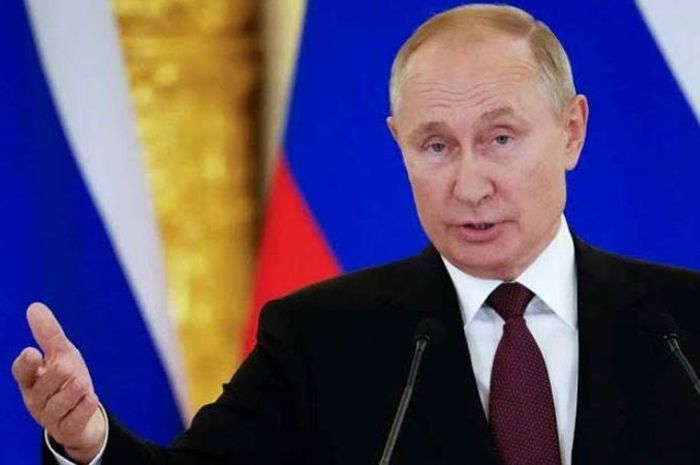 Presiden Rusia, Vladimir Putin dikabarkan sedang bersiap untuk memulai Perang Dunia 3 dengan menyerang Ukraina dalam hitungan hari.