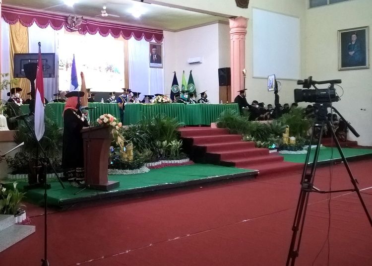 Sidang senat terbuka UVBN Sukoharjo mengukuhkan Rektor  dan Wakil Rektor I  menjadi Guru Besar