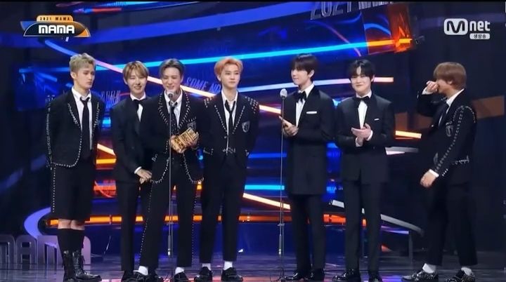 NCT Dream saat menerima penghargaan Worldwide Fans’ Choice Top 10