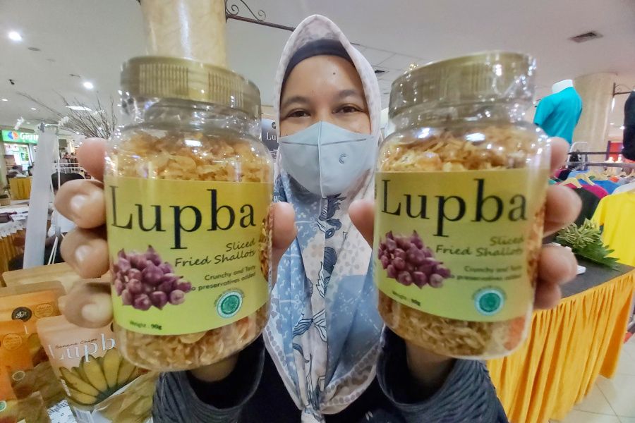 Produk bawang goreng hasil produksi salah seorang anggota UMKM Alumni Unpad.