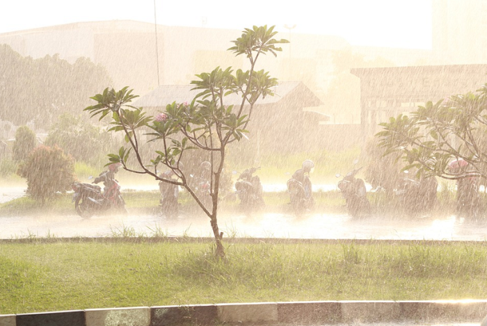 ILUSTRASI - BMKG mengimbau adanya cuaca ekstrem seperti hujan lebat hingga angin kencang terjadi di musim pancaroba.