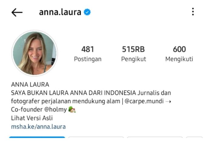 Anna Laura menuliskan bio bahwa ia bukan Laura Anna.