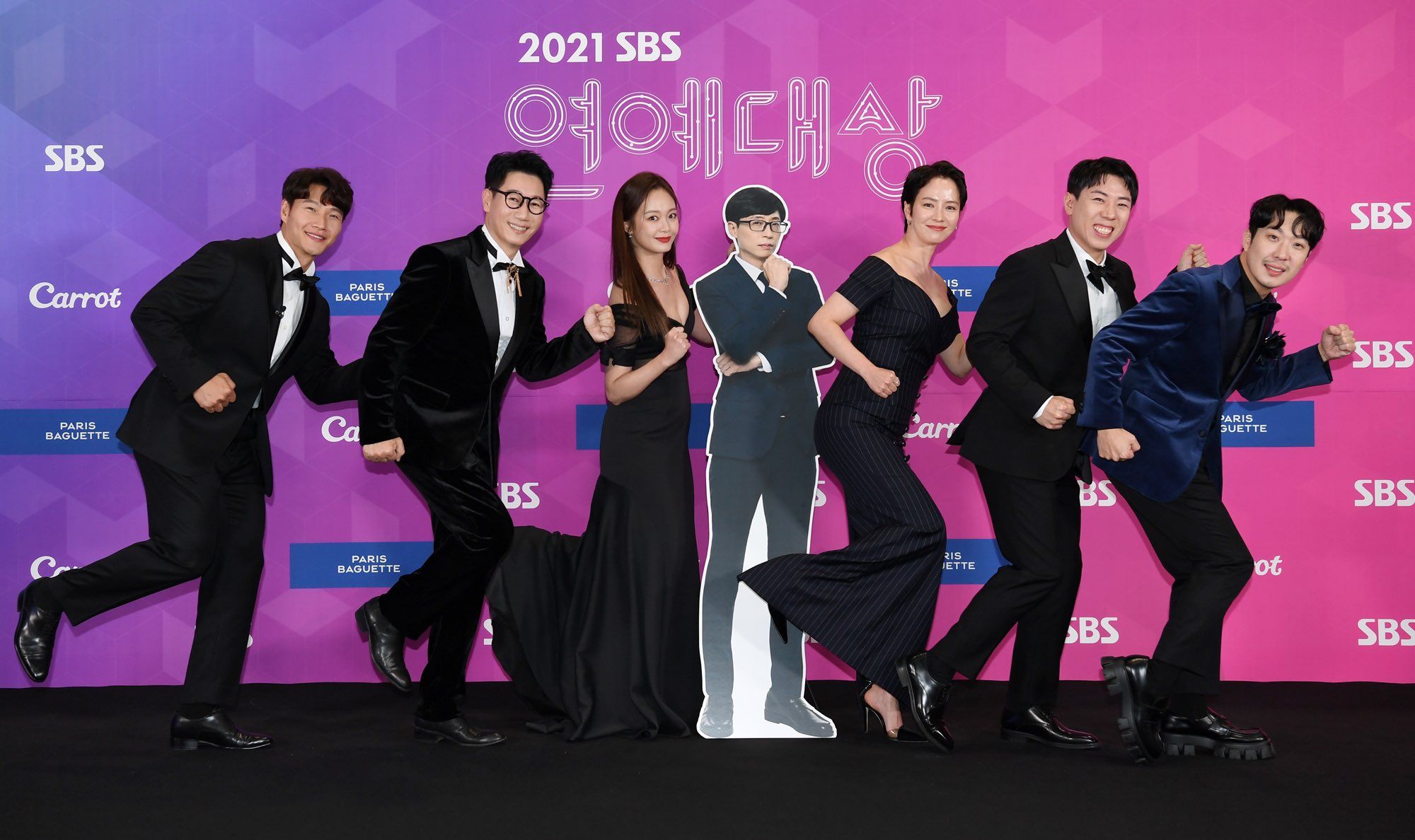 Absen di SBS Entertainment Awards 2021, Running Man Hadirkan Banner Yoo Jae Seok Hampir Seukuran Orangnya