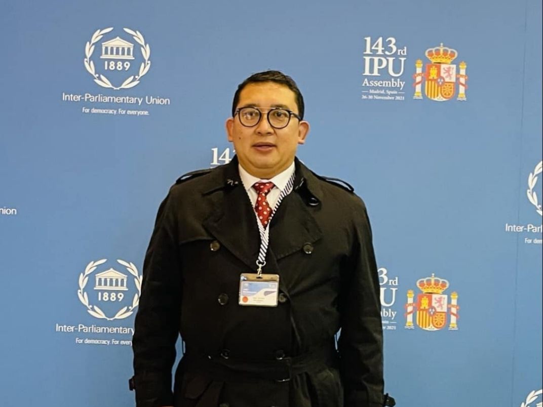 Aturan Covid-19 di Inggris Dicabut, Fadli Zon: Ini Baru New Normal.