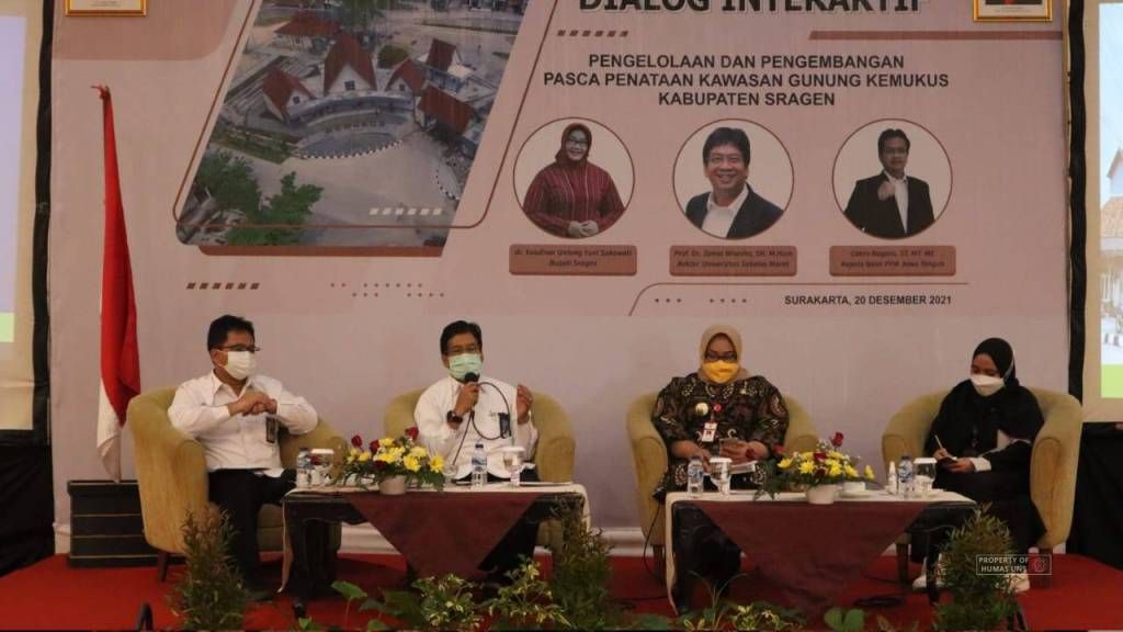 Rektor UNS, Prof. Jamal Wiwoho saat menghadiri Dialog Interaktif bertajuk Pengelolaan dan Pengembangan Pascapembangunan Kawasan Gunung Kemukus