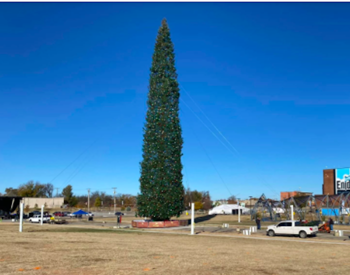 Pohon Natal Tertinggi di Dunia 2021 di Oklahoma