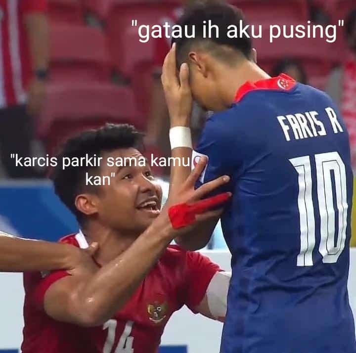 Meme Asnawi dan Faris saat laga Indonesia VS Singapura